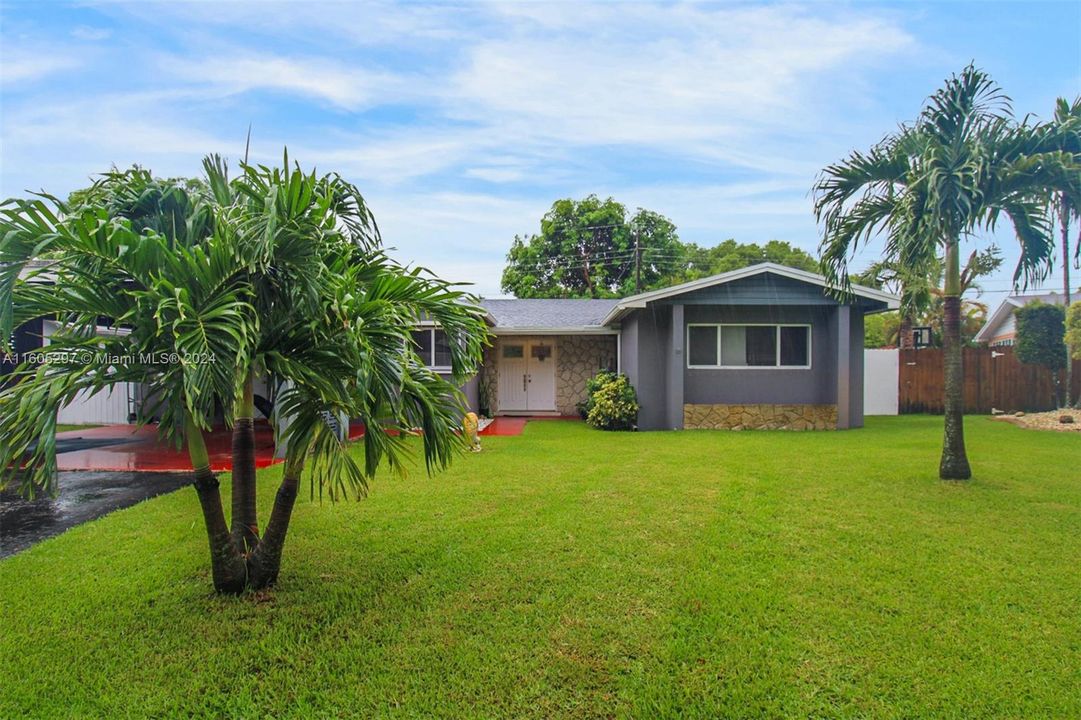 For Sale: $620,000 (3 beds, 2 baths, 2048 Square Feet)