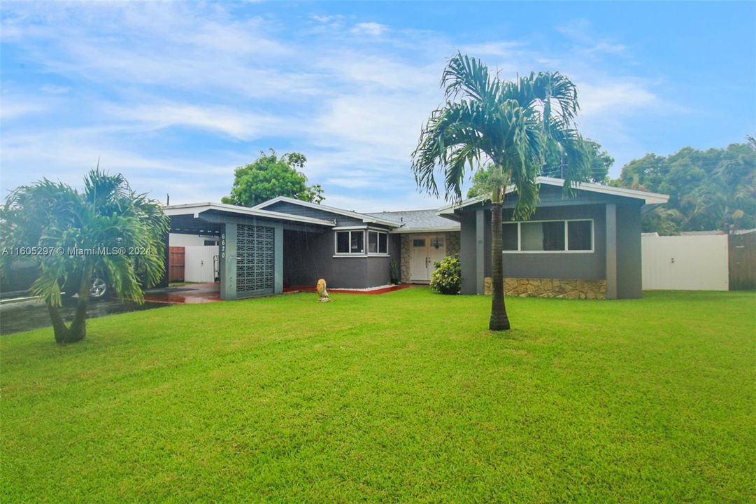 For Sale: $620,000 (3 beds, 2 baths, 2048 Square Feet)