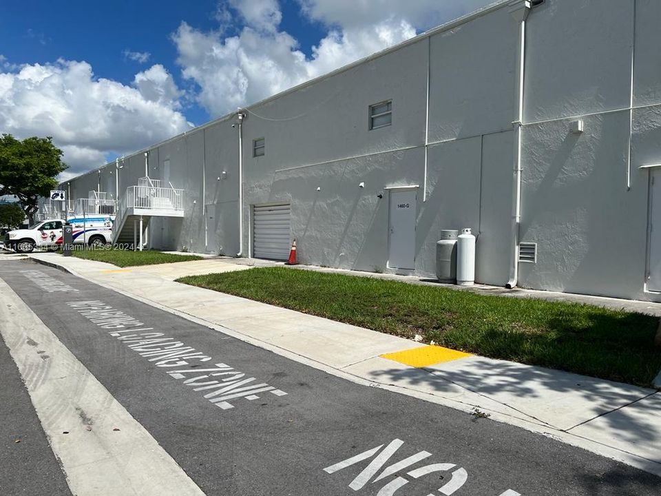 loading area with rollup door