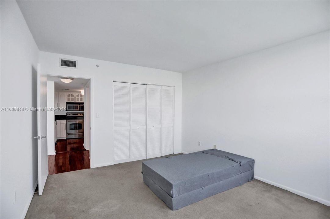 For Rent: $5,700 (2 beds, 2 baths, 1078 Square Feet)