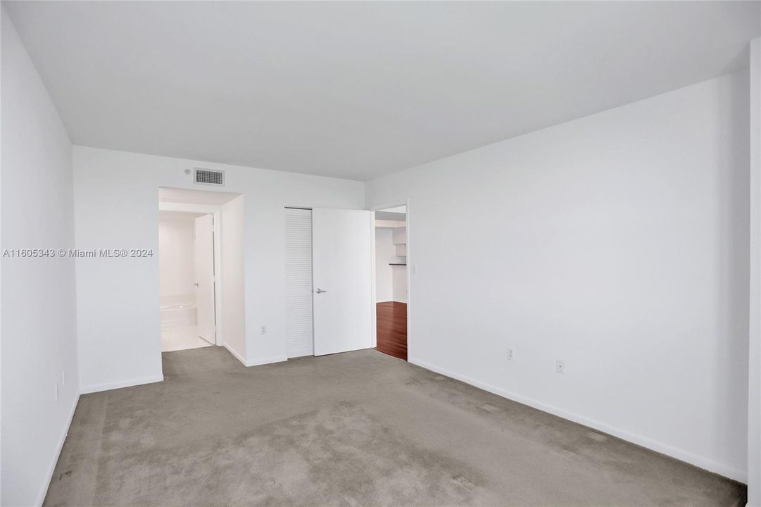 For Rent: $5,700 (2 beds, 2 baths, 1078 Square Feet)