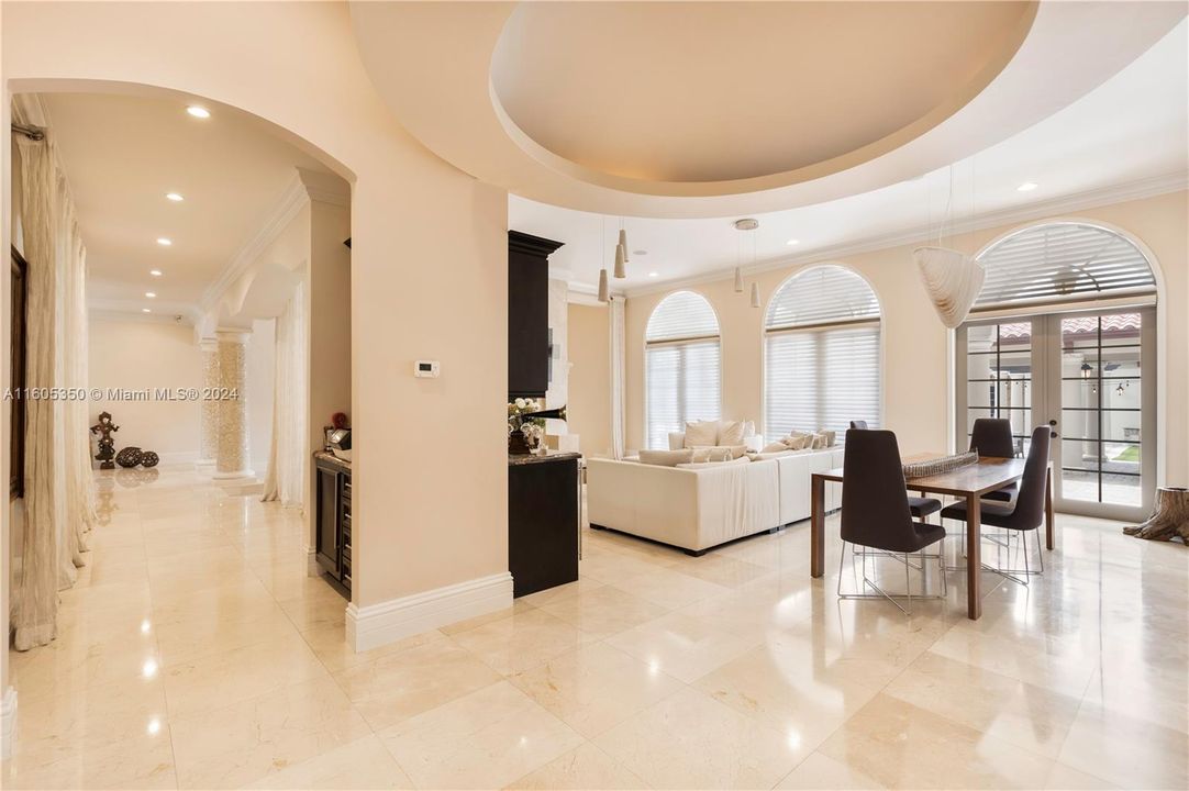 For Sale: $4,600,000 (7 beds, 6 baths, 6891 Square Feet)