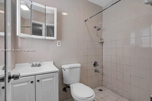 Active With Contract: $579,000 (4 beds, 3 baths, 1445 Square Feet)