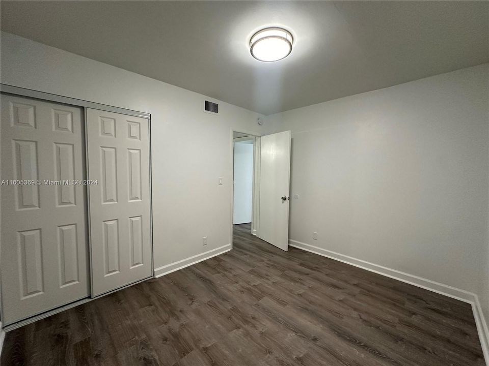 Active With Contract: $1,950 (2 beds, 1 baths, 0 Square Feet)