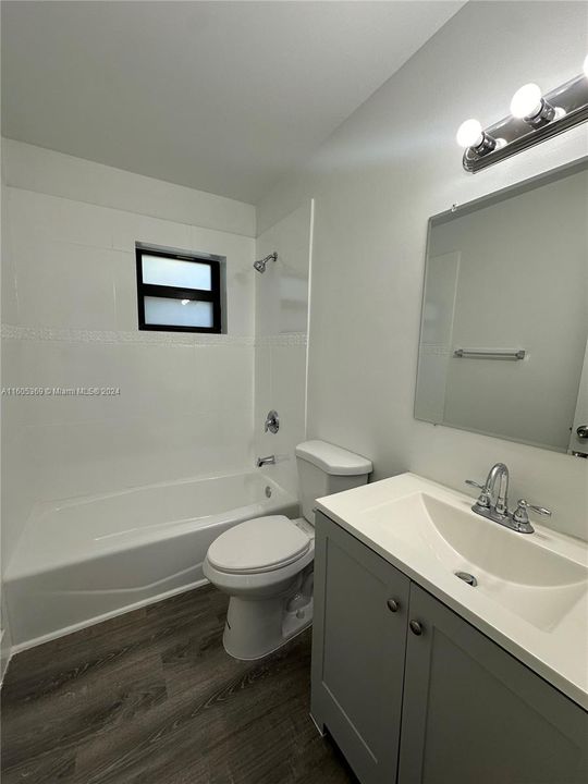 Active With Contract: $1,950 (2 beds, 1 baths, 0 Square Feet)