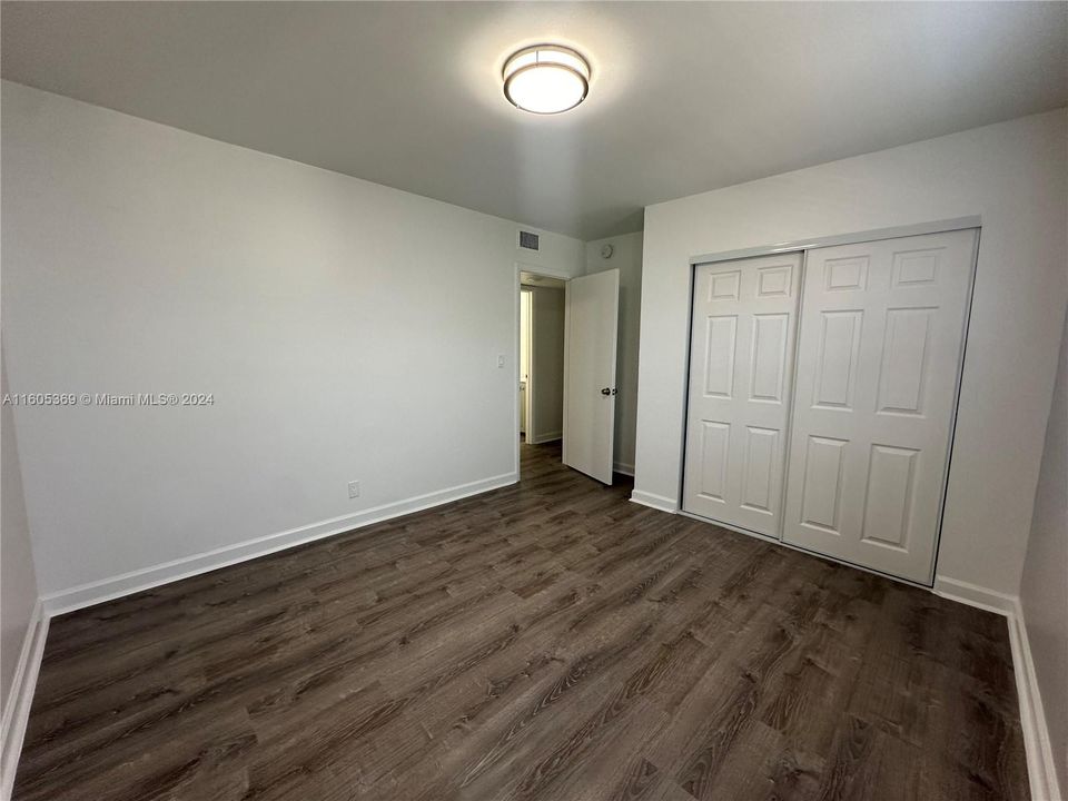 Active With Contract: $1,950 (2 beds, 1 baths, 0 Square Feet)