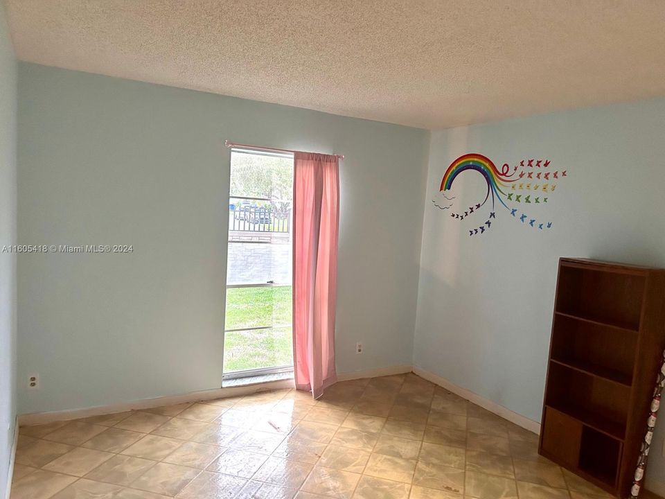 For Sale: $140,000 (2 beds, 2 baths, 1020 Square Feet)