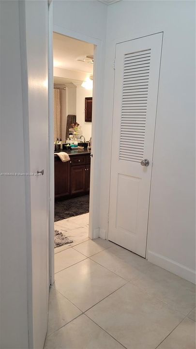 For Rent: $5,600 (2 beds, 2 baths, 1827 Square Feet)