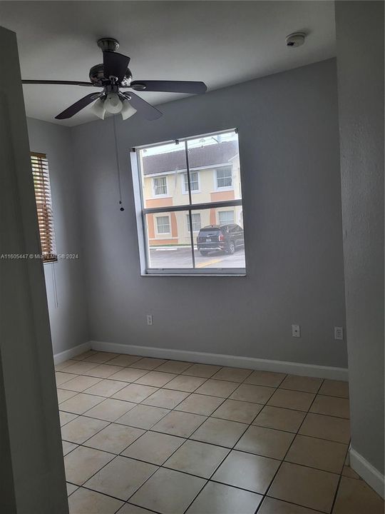 For Rent: $2,200 (3 beds, 2 baths, 1060 Square Feet)