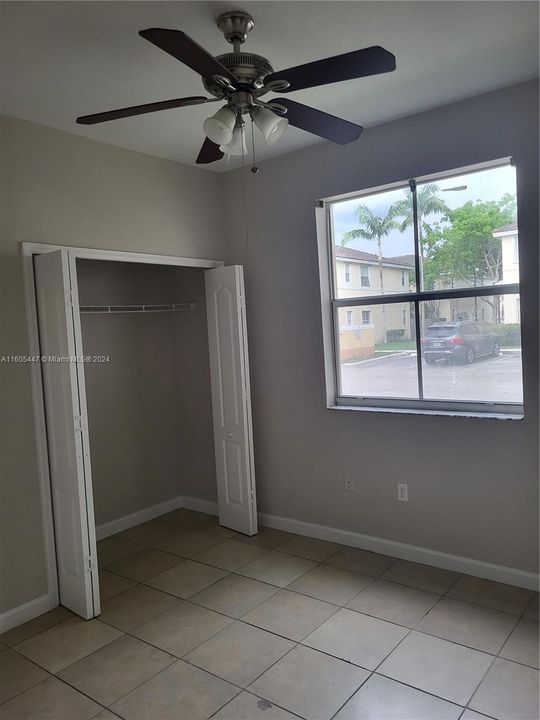 For Rent: $2,200 (3 beds, 2 baths, 1060 Square Feet)