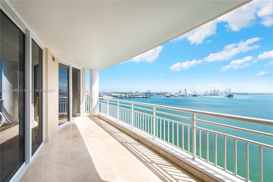 For Sale: $2,098,000 (2 beds, 2 baths, 1696 Square Feet)