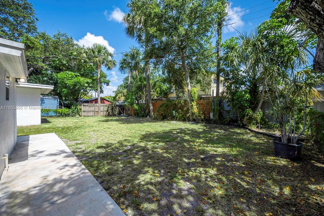 For Sale: $575,000 (4 beds, 2 baths, 1230 Square Feet)