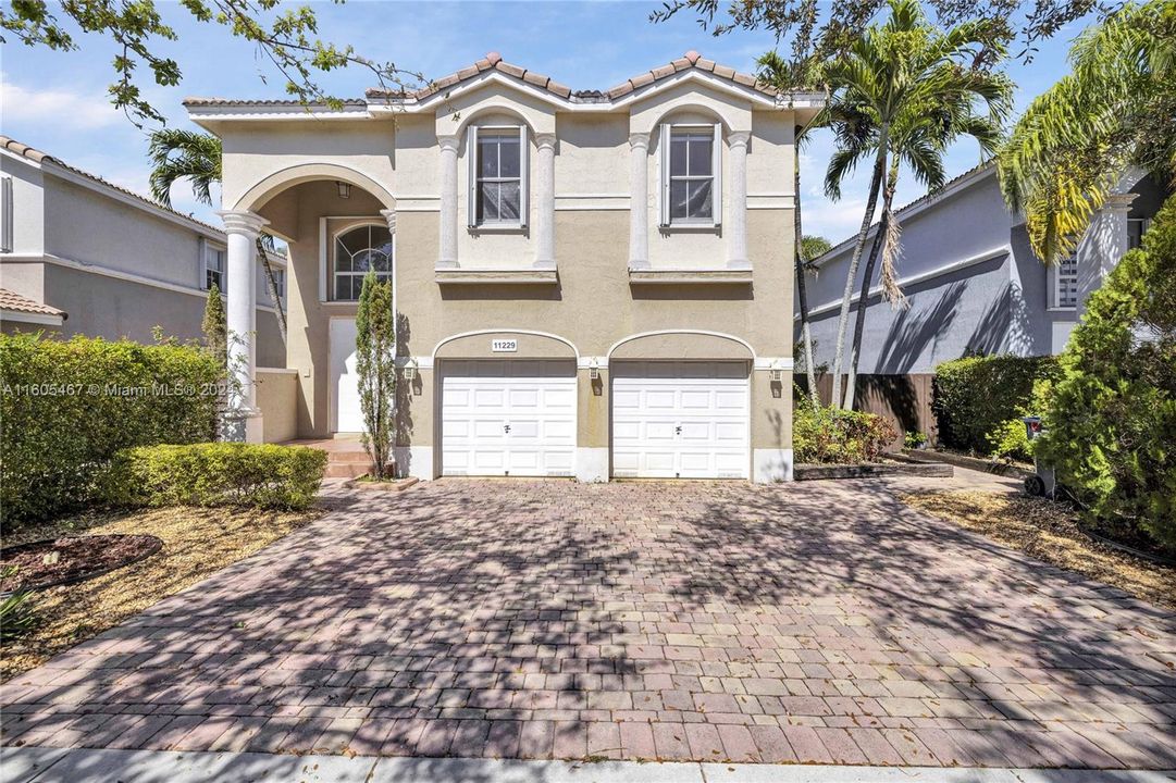 Active With Contract: $4,300 (4 beds, 2 baths, 2429 Square Feet)