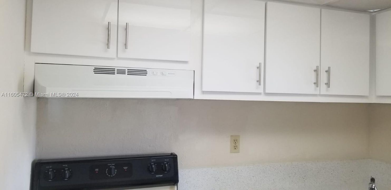 For Rent: $1,900 (1 beds, 1 baths, 605 Square Feet)