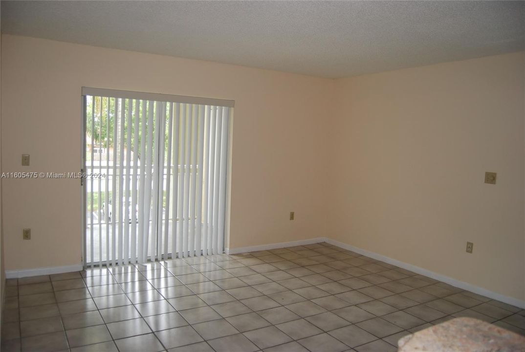 For Rent: $2,250 (2 beds, 2 baths, 1113 Square Feet)