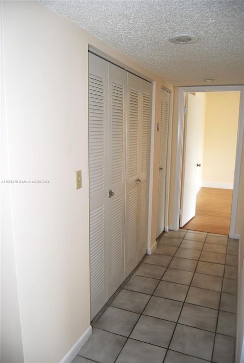 For Rent: $2,250 (2 beds, 2 baths, 1113 Square Feet)