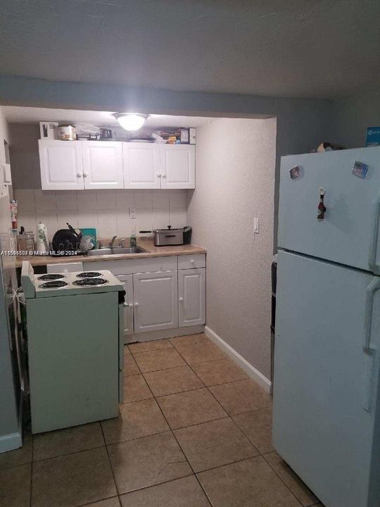 For Rent: $1,600 (1 beds, 1 baths, 7239 Square Feet)