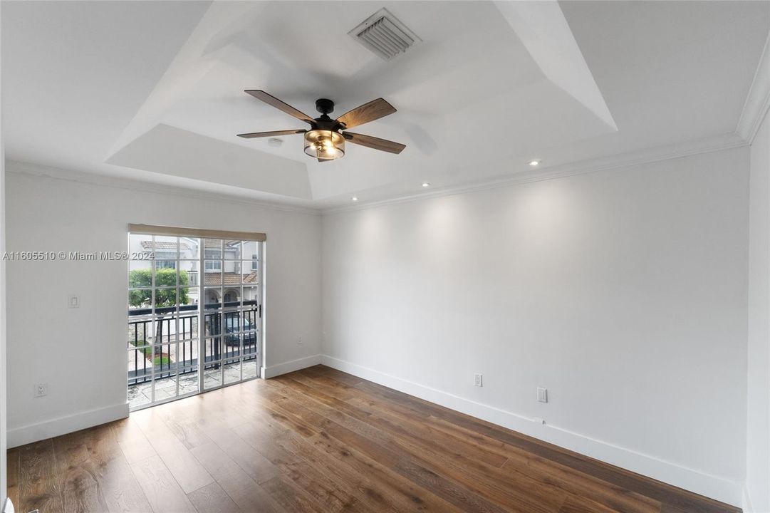 Active With Contract: $4,000 (4 beds, 2 baths, 1743 Square Feet)