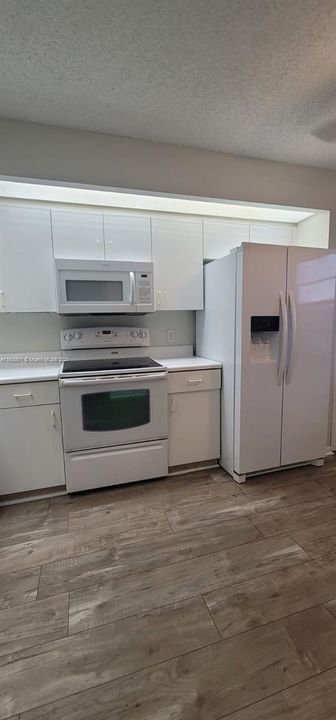 En Venta: $227,000 (2 camas, 2 baños, 1082 Pies cuadrados)