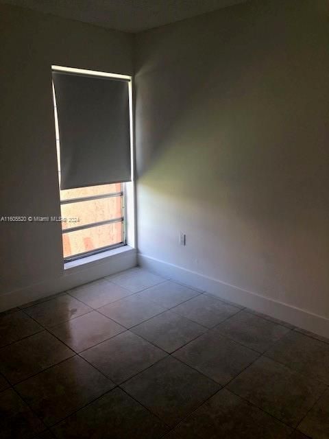 For Rent: $2,400 (2 beds, 2 baths, 798 Square Feet)