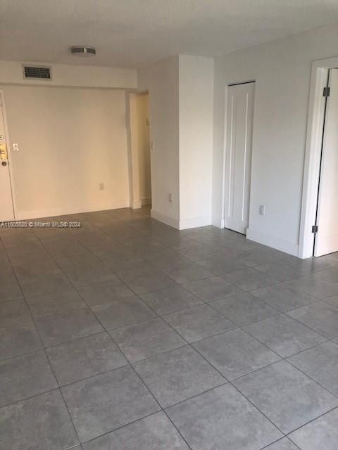 For Rent: $2,400 (2 beds, 2 baths, 798 Square Feet)