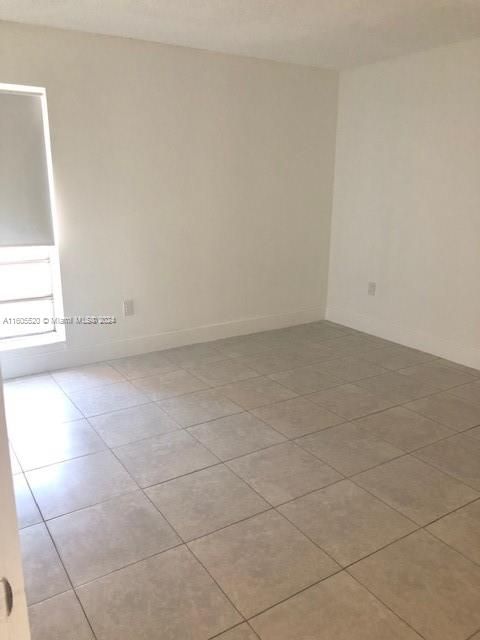 For Rent: $2,400 (2 beds, 2 baths, 798 Square Feet)