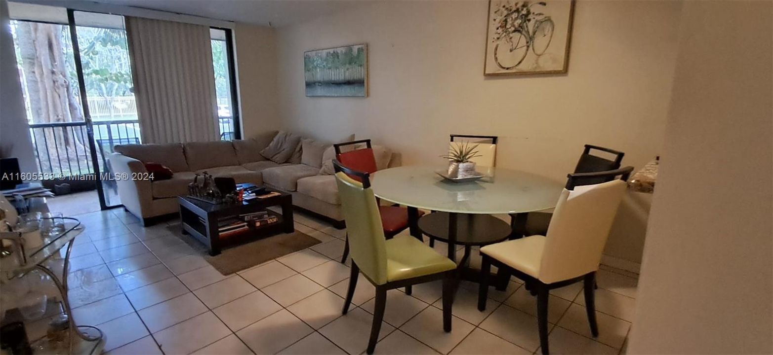 Vendido Recientemente: $240,000 (1 camas, 1 baños, 614 Pies cuadrados)