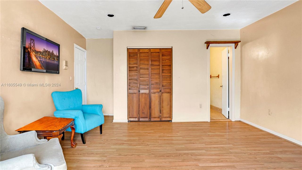 For Sale: $495,500 (2 beds, 2 baths, 1600 Square Feet)