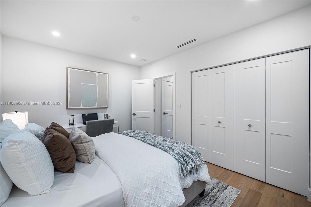 Active With Contract: $1,675,000 (3 beds, 2 baths, 1595 Square Feet)