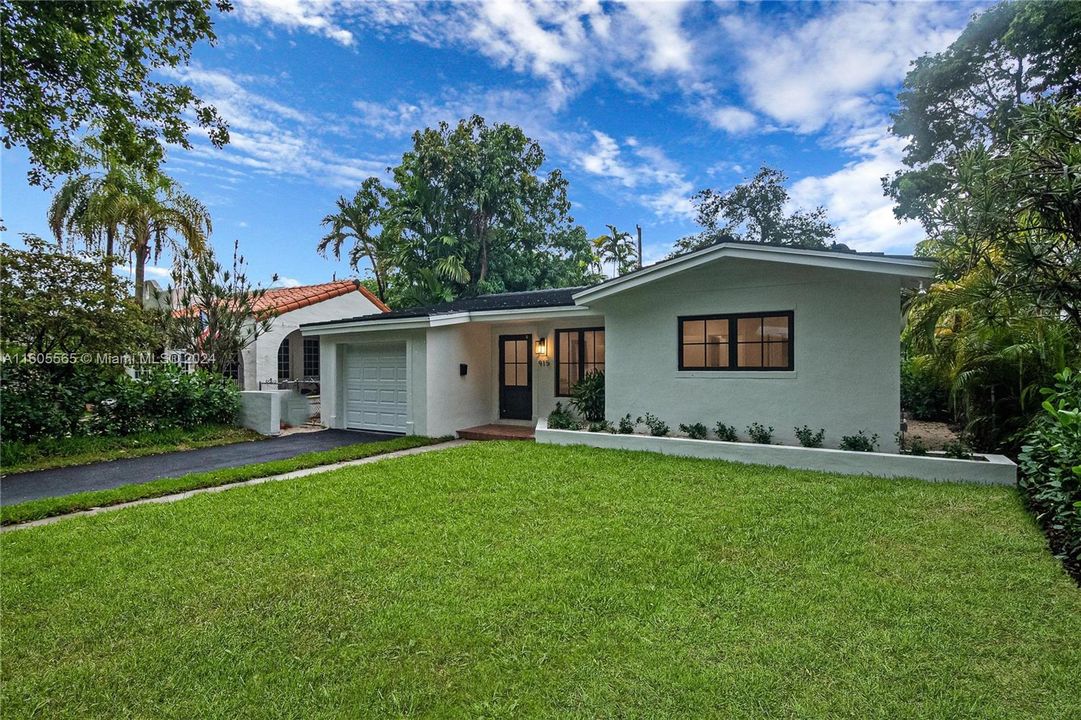 For Sale: $1,675,000 (3 beds, 2 baths, 1595 Square Feet)