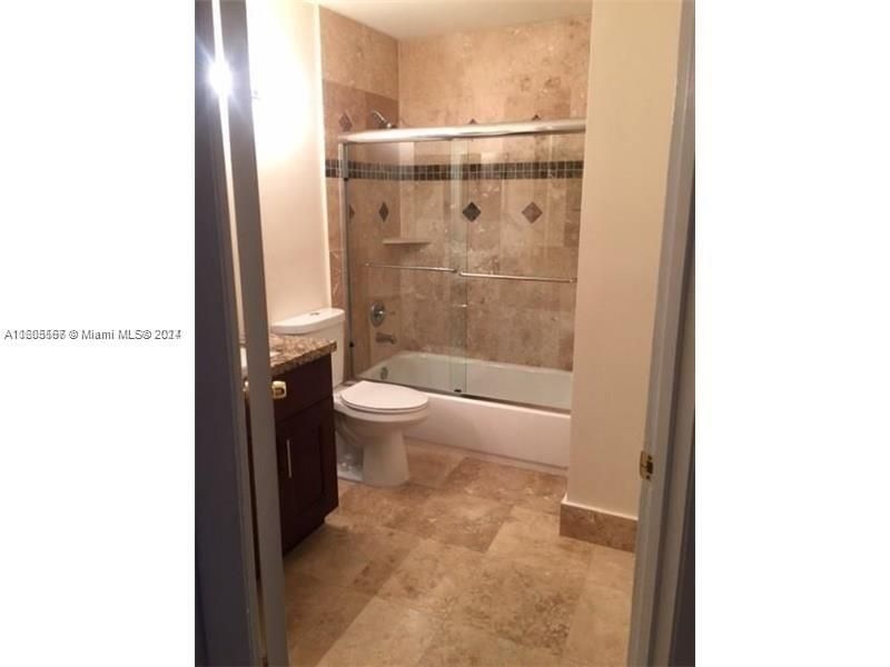 For Sale: $219,500 (1 beds, 1 baths, 816 Square Feet)