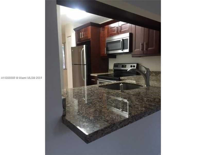 For Sale: $219,500 (1 beds, 1 baths, 816 Square Feet)