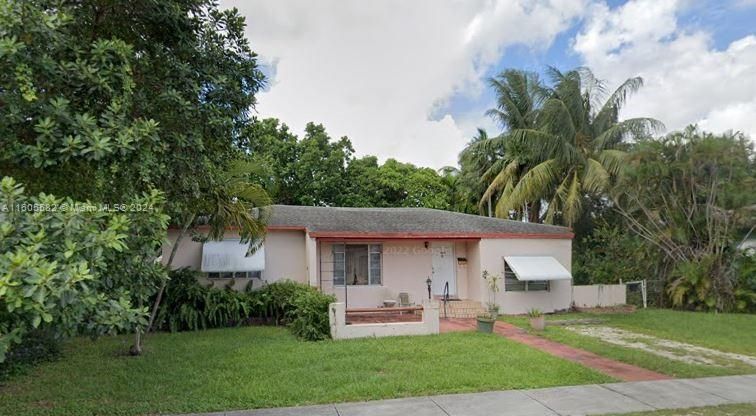 Active With Contract: $219,000 (3 beds, 2 baths, 1642 Square Feet)