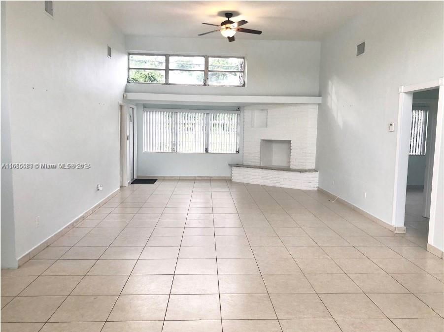 For Rent: $7,000 (4 beds, 2 baths, 1912 Square Feet)