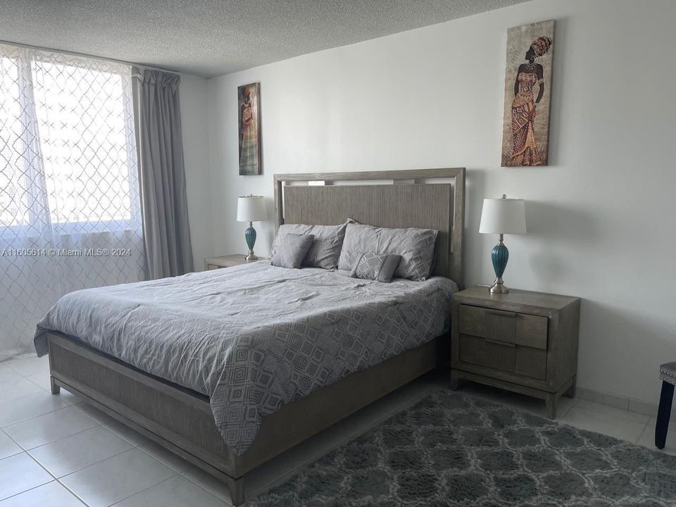 For Sale: $439,000 (2 beds, 2 baths, 1350 Square Feet)