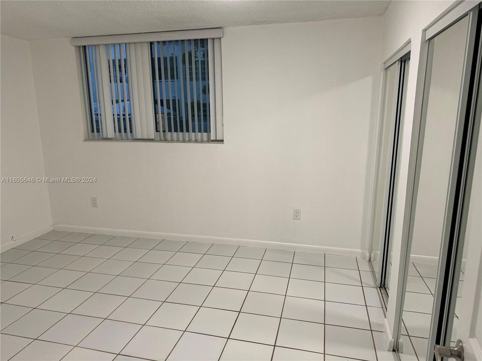 Recently Rented: $1,850 (1 beds, 1 baths, 720 Square Feet)