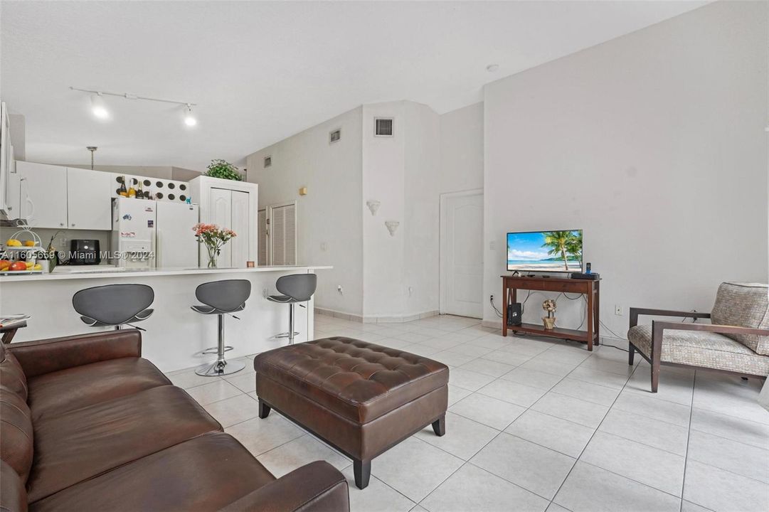 For Sale: $649,000 (4 beds, 2 baths, 1611 Square Feet)