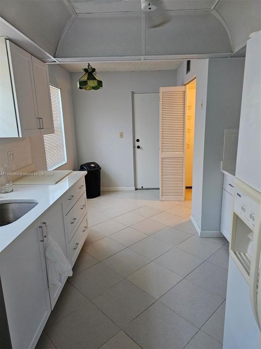 For Sale: $450,000 (2 beds, 2 baths, 1750 Square Feet)