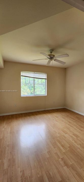 For Rent: $1,800 (1 beds, 1 baths, 740 Square Feet)