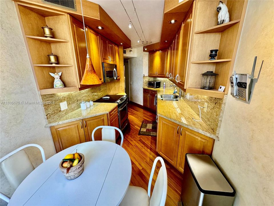 NEW CUSTOM DESIGNER SOLID CHERRY WOOD & CORSICAN GRANITE KITCHEN WITH CUSTOM BACKLIT AND CEILING "LED" LIGHTING