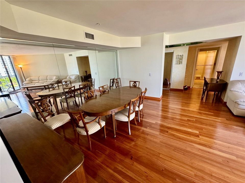 EXQUISITE NEW SOLID AMENDIUM BRAZILIAN HARDWOOD FLOORING THROUGHOUT LIVING AREAS.ENTIRE UNIT HAS JUST HAD ALL POPCORN REMOVED FROM CEILINGS AND COMPLETLY REPLASTERED AND PAINTED THROUGHOUT "TURNKEY" ELEGANT UNIT WITH THE BEST EAST VIEWS