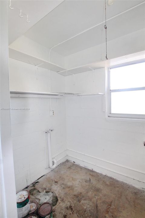 For Sale: $210,000 (3 beds, 1 baths, 1113 Square Feet)