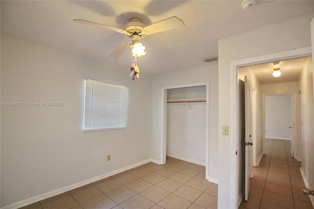 For Sale: $210,000 (3 beds, 1 baths, 1113 Square Feet)