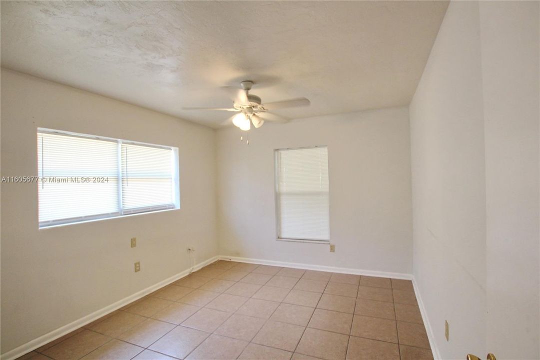 For Sale: $210,000 (3 beds, 1 baths, 1113 Square Feet)