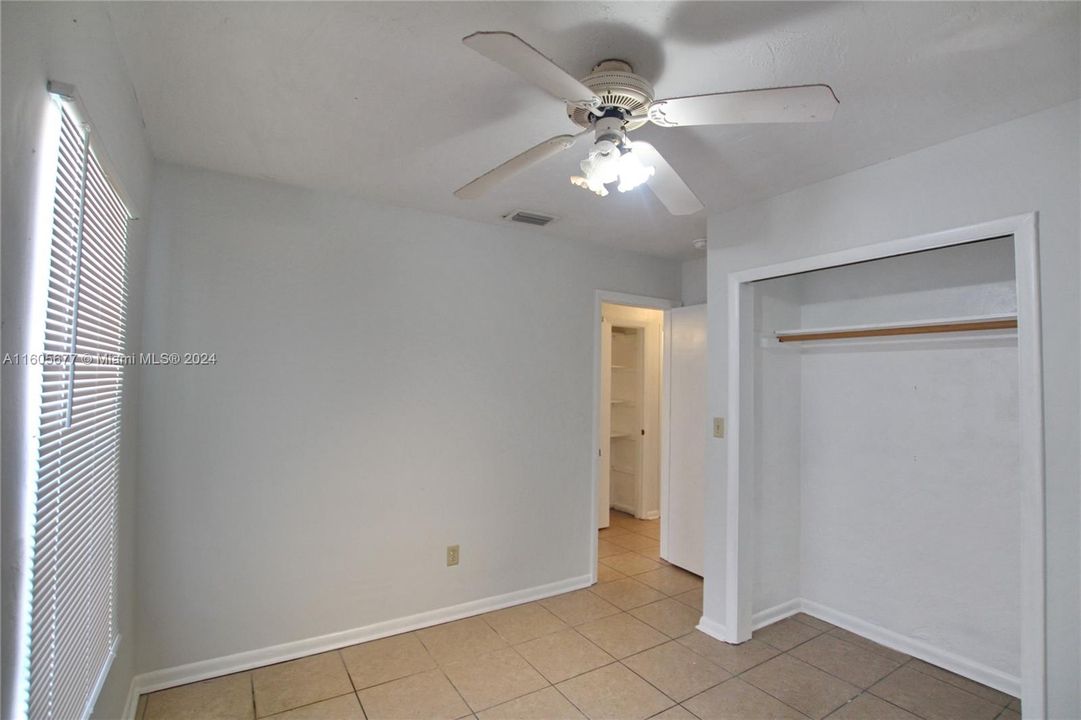 For Sale: $210,000 (3 beds, 1 baths, 1113 Square Feet)