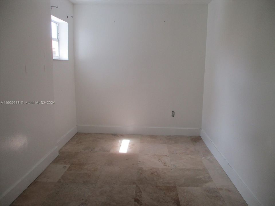 For Rent: $4,250 (3 beds, 2 baths, 1424 Square Feet)
