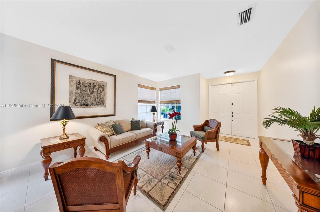 Active With Contract: $620,000 (4 beds, 2 baths, 2484 Square Feet)