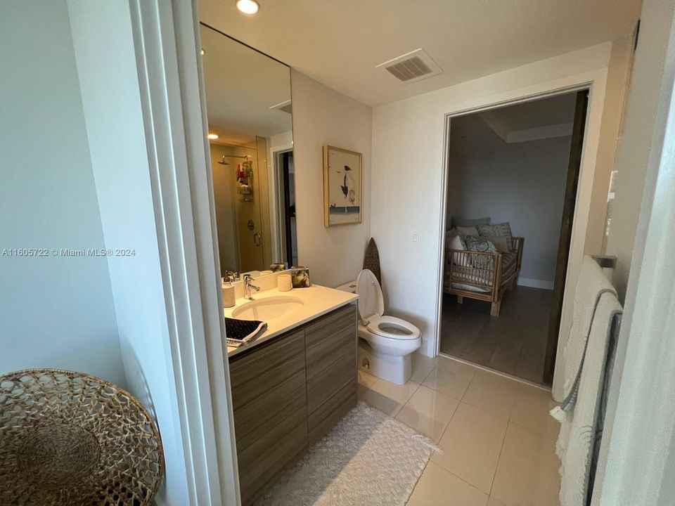 Active With Contract: $6,500 (2 beds, 2 baths, 1045 Square Feet)