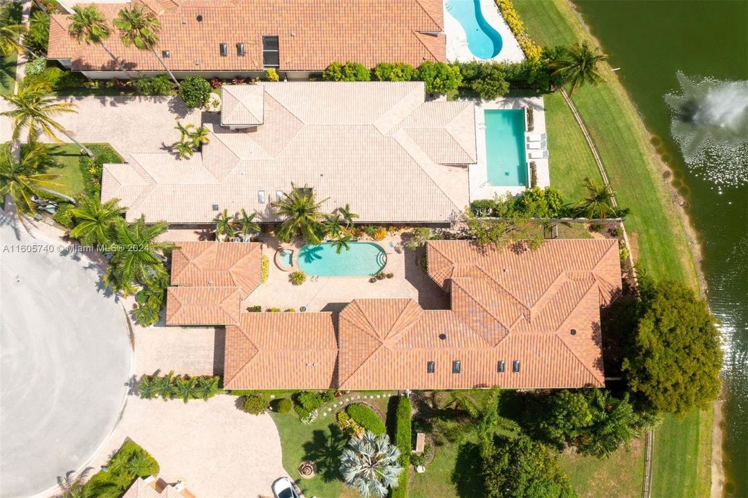 En Venta: $1,499,000 (4 camas, 4 baños, 3389 Pies cuadrados)