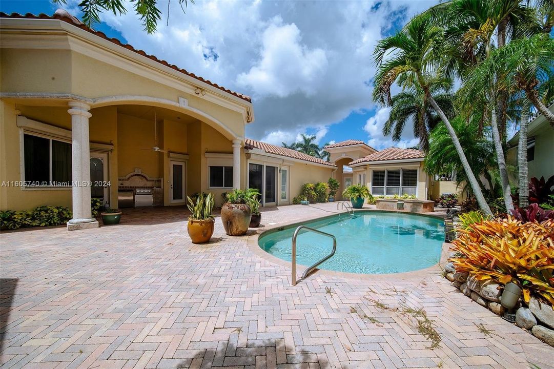 Pool & spa in courtyard